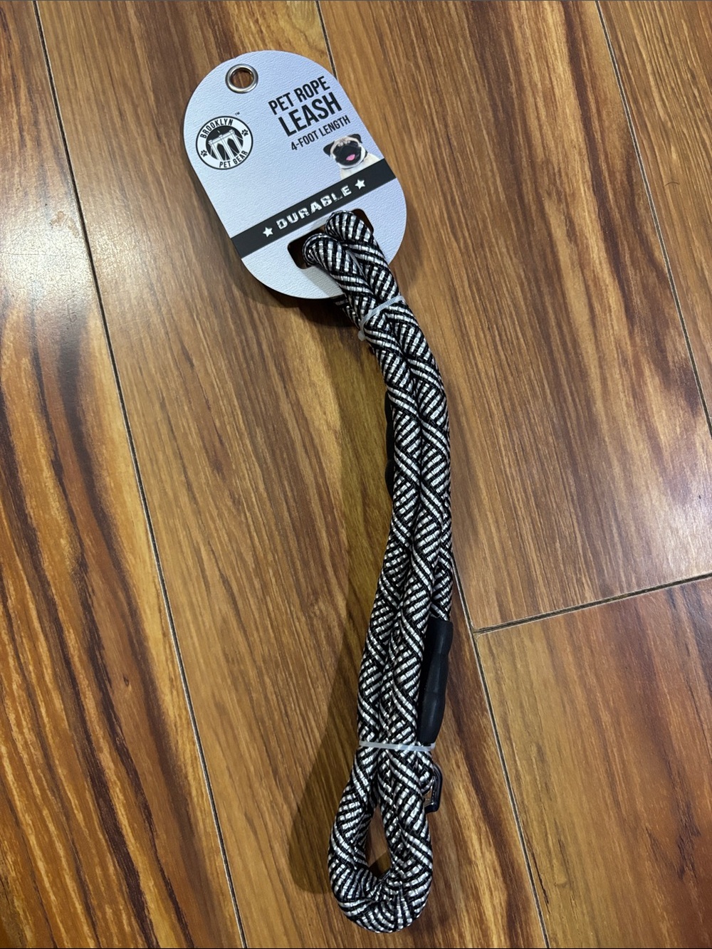 Brooklyn Pet Gear silver & black 4’ rope leash.